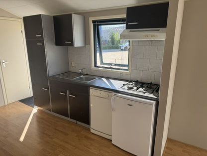 ** Canexel chalet 10.10 x 4.30 2 slaapkamers cv 27.950,-**