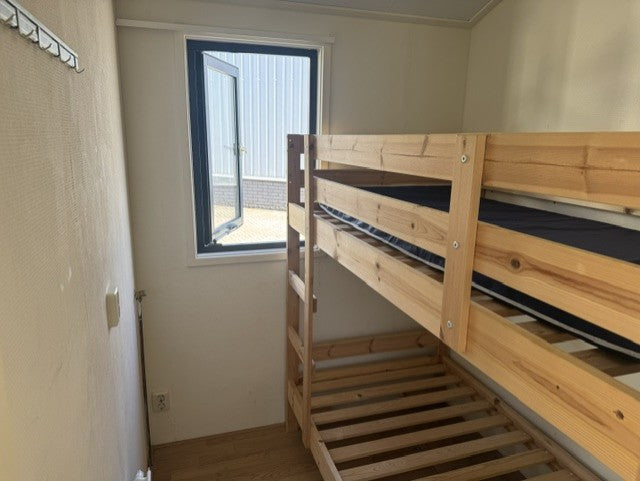 ** Canexel chalet 10.10 x 4.30 2 slaapkamers cv 27.950,-**