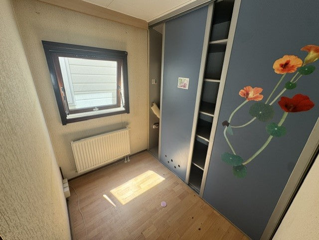 ** Chalet 10 x 3.90 2 slaapkamers cv Meeneemprijs: VERKOCHT!**