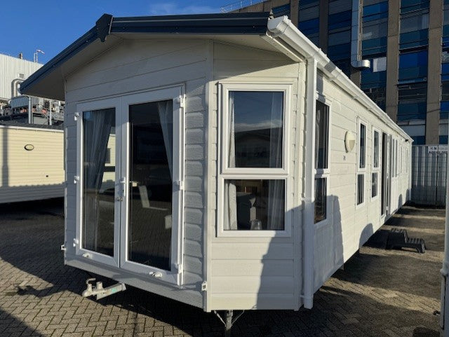 Kunststof Abi Ashcroft 11.80 x 3.80 3 slaapkamers Verkocht!!