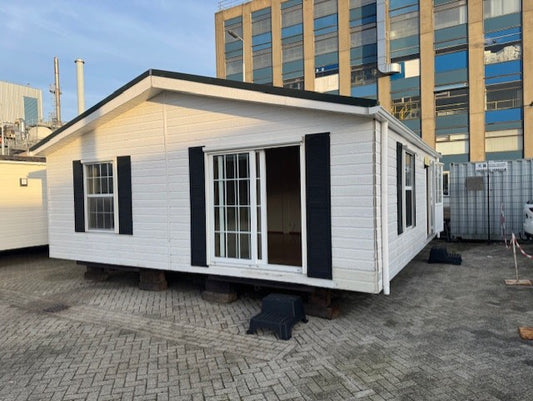 Dubbel chalet 7.30 x 7.00 2 slaapkamers douche/toilet cv VERKOCHT!