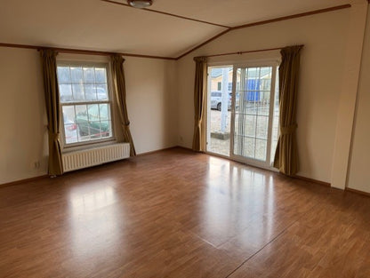 Dubbel chalet 7.30 x 7.00 2 slaapkamers douche/toilet cv VERKOCHT!