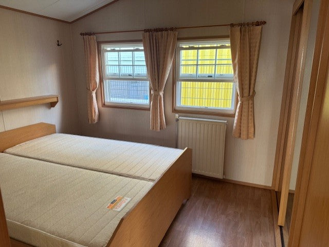 Dubbel chalet 7.30 x 7.00 2 slaapkamers douche/toilet cv VERKOCHT!