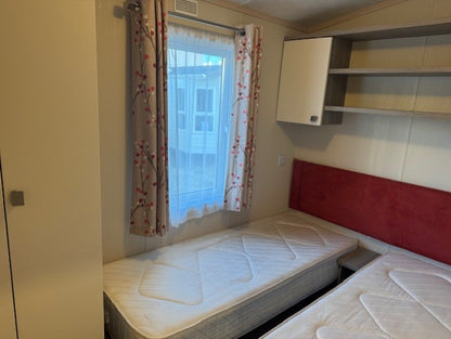 Pemberton Marlow de luxe 11.80 x 3.80 2 slaapkamers Verkocht!